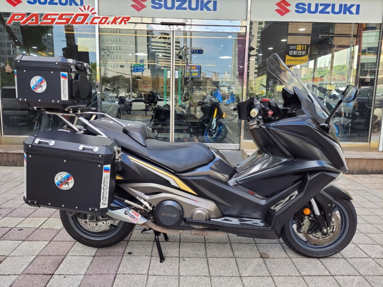 KYMCO AK 550 i