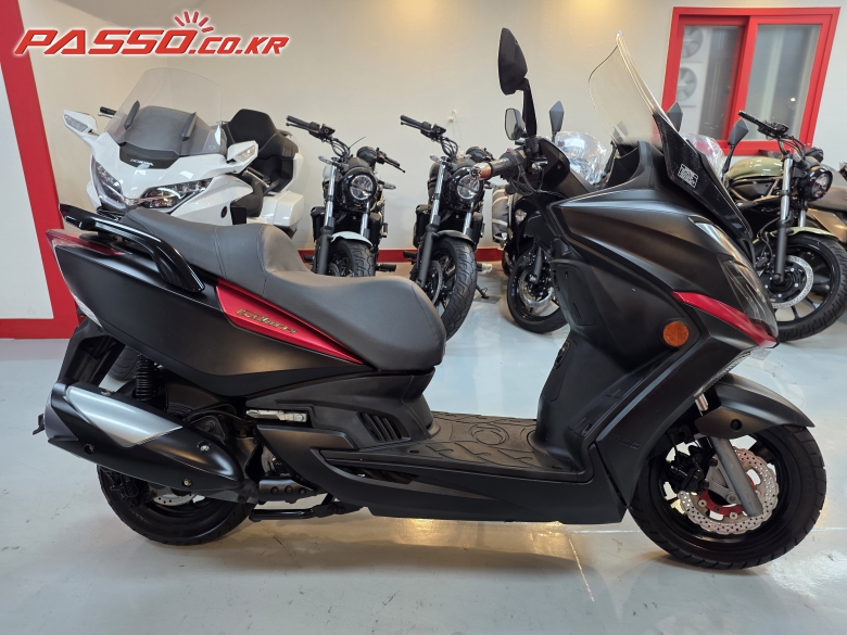 KYMCO G 딩크 300 i