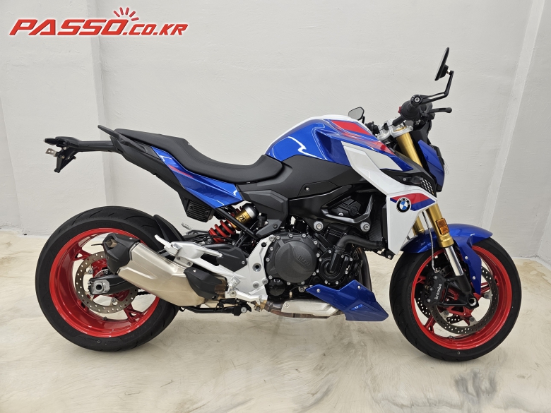 BMW F 900 R