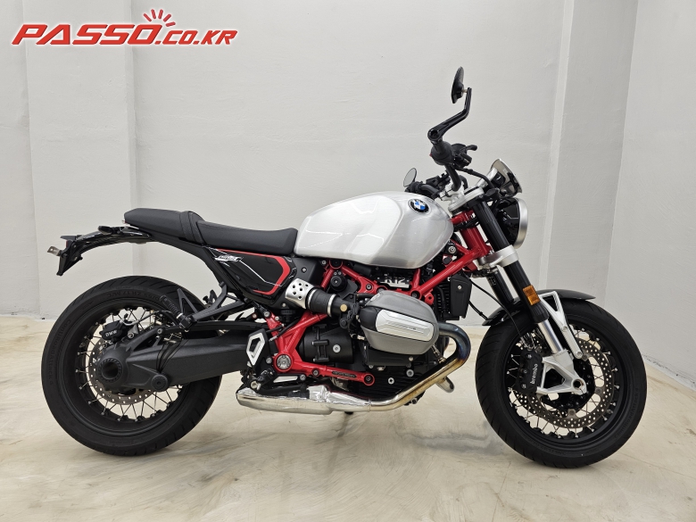 BMW R 12 Nine T