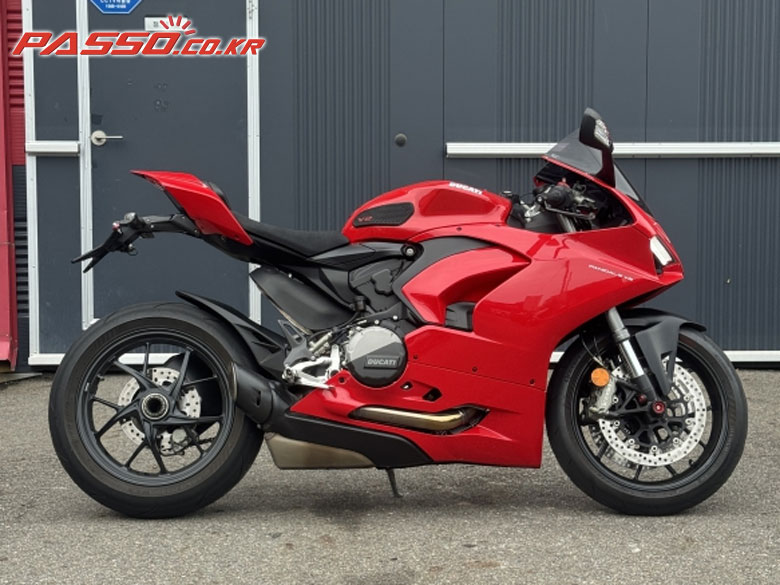 Ducati 파니갈레 V2