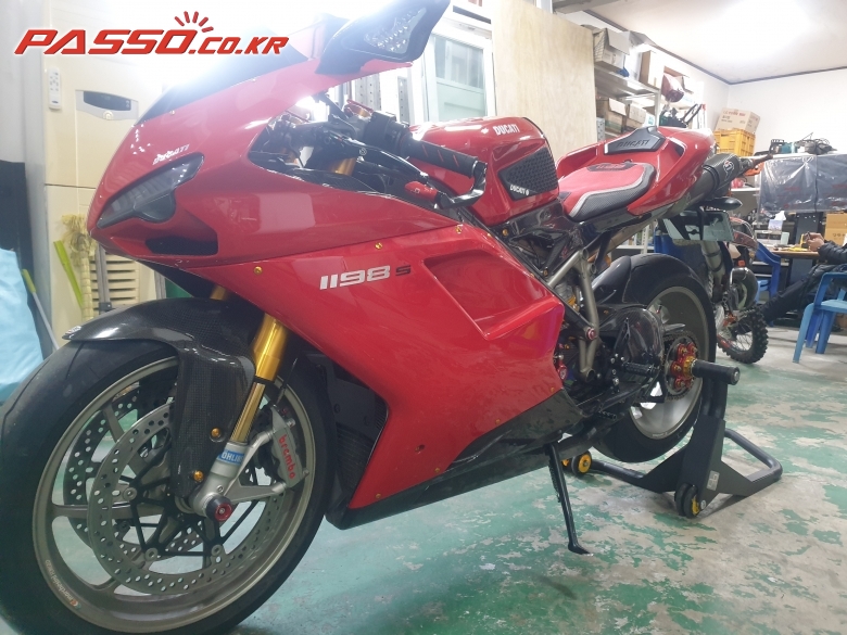 Ducati 1198 S