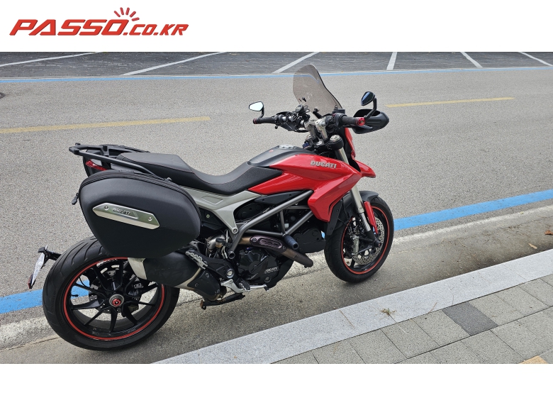 Ducati 하이퍼모타드 821