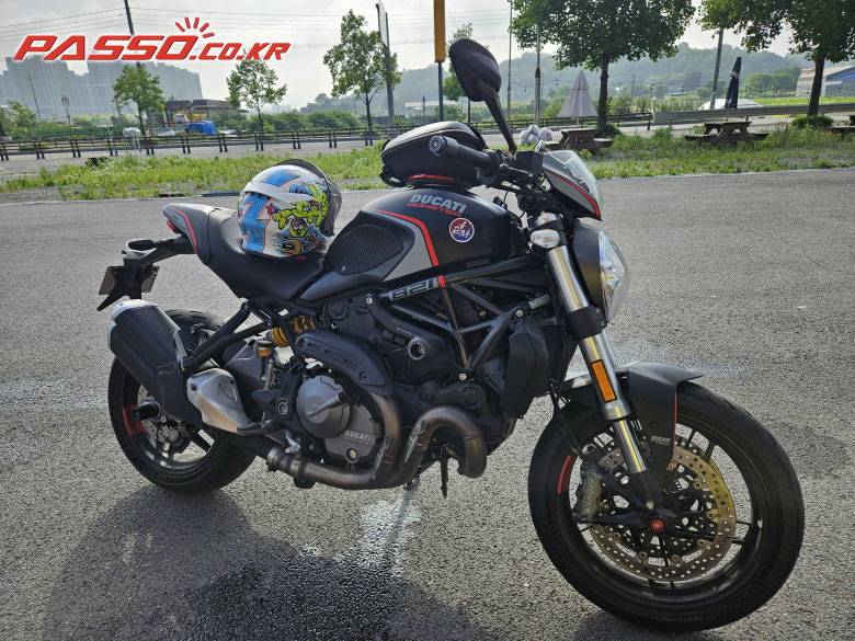 Ducati 몬스터 821 스텔스