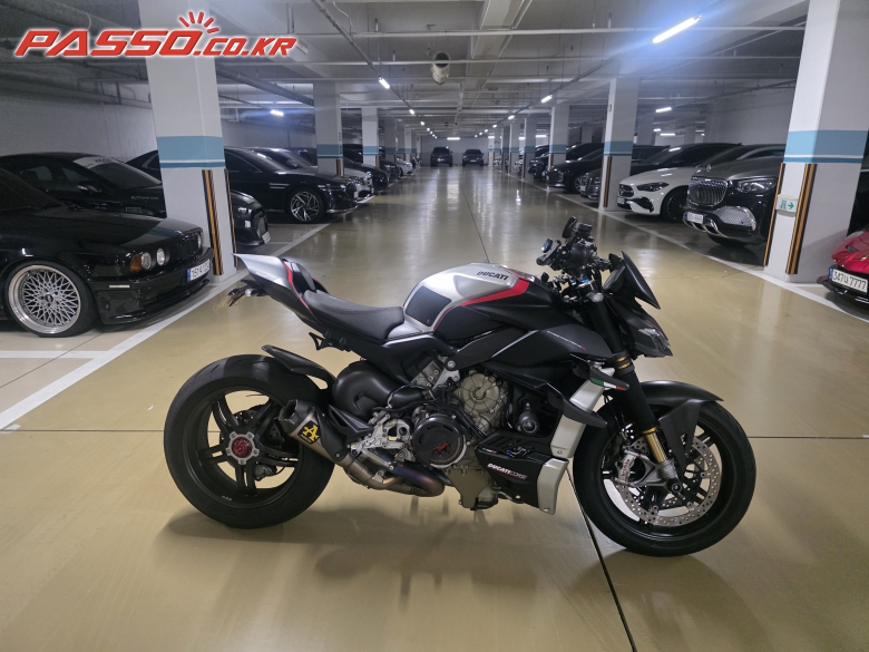 Ducati 스트리트파이터 V4 SP