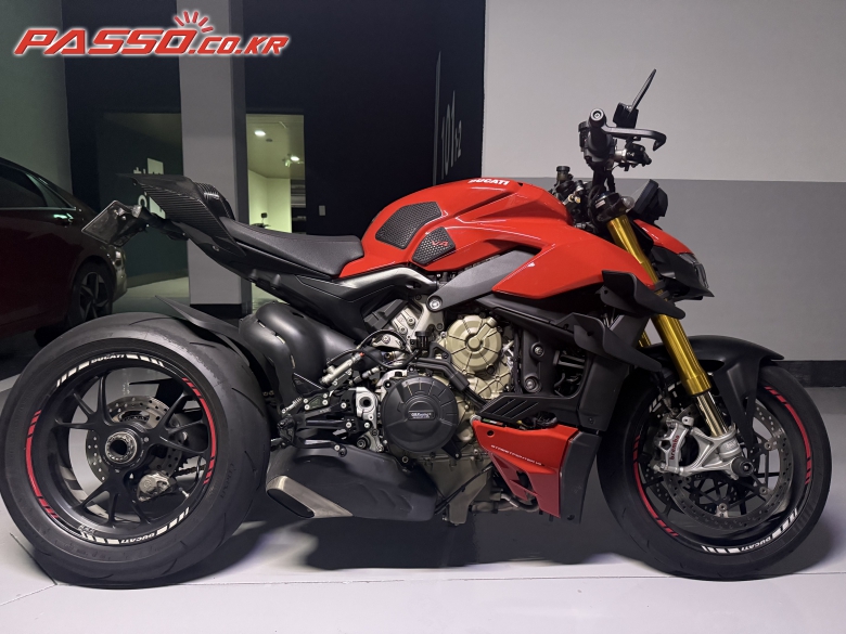 Ducati 스트리트파이터 V4 S