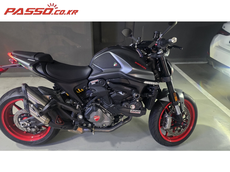 Ducati 몬스터 937