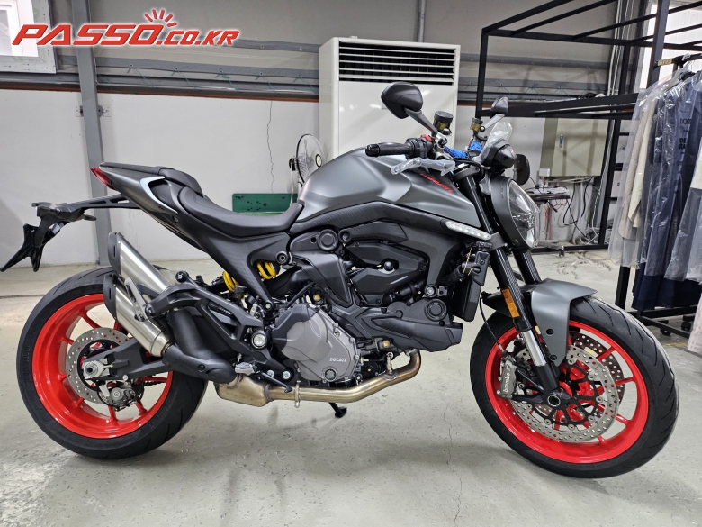 Ducati 몬스터 937