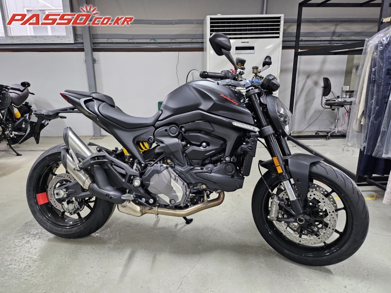 Ducati 몬스터 937