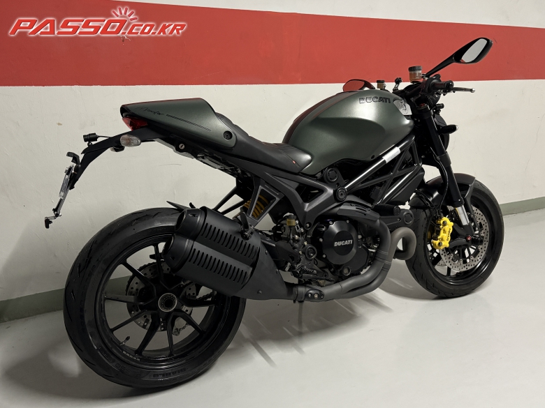 Ducati 몬스터 1100 EVO 디젤