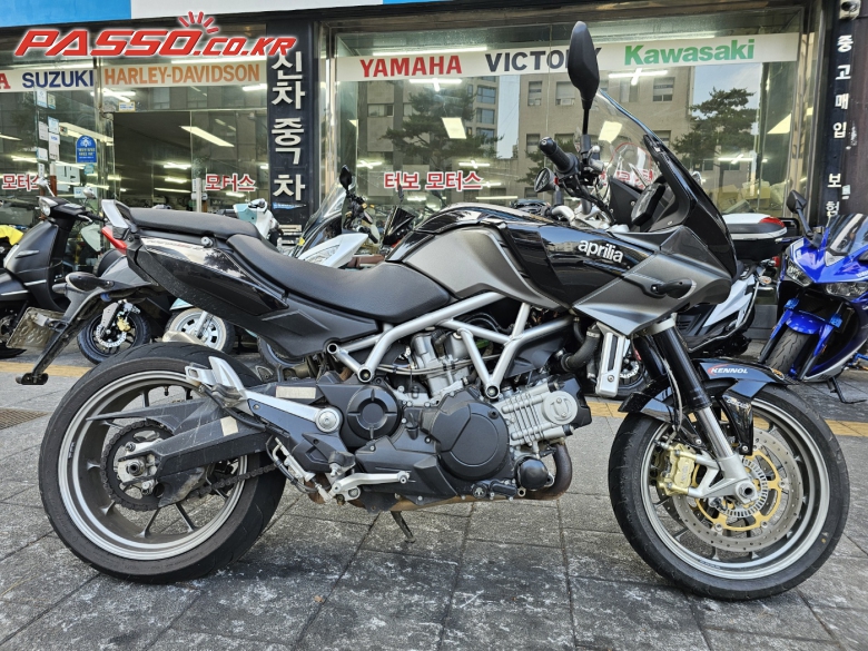 Aprilia 마나 850