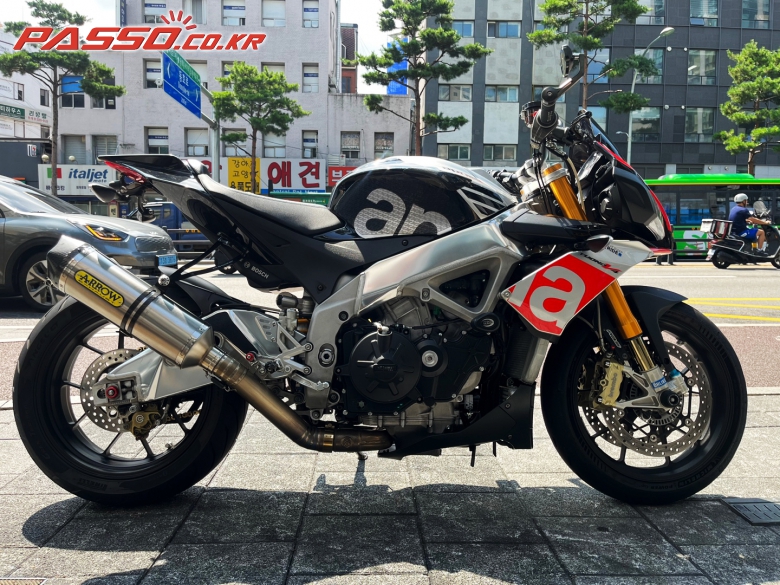 Aprilia 투오노 V 4 1100 팩토리