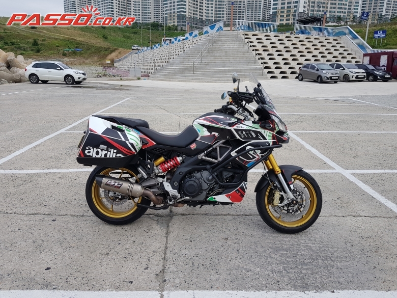 Aprilia 카포노드 1200