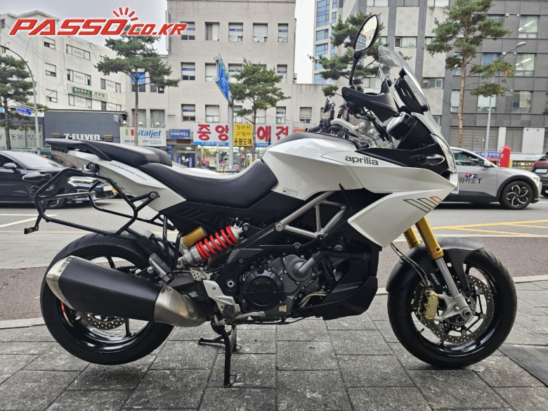 Aprilia 카포노드 1200