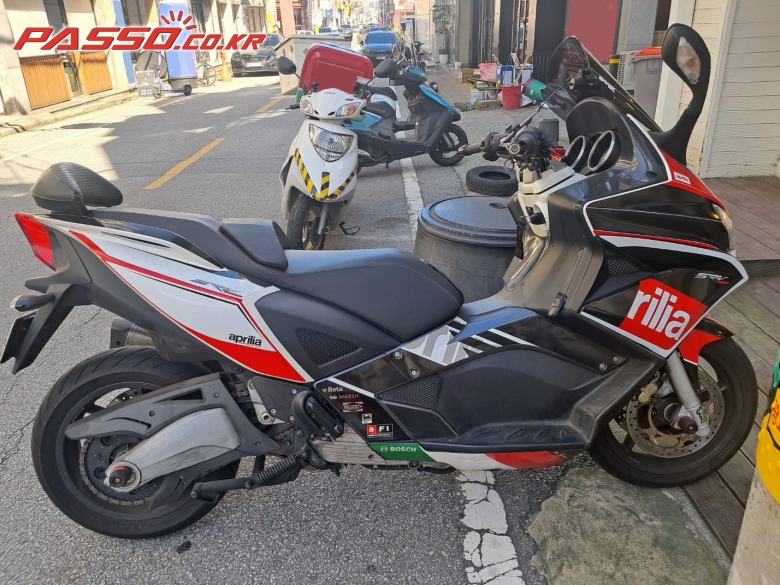 Aprilia SRV 850
