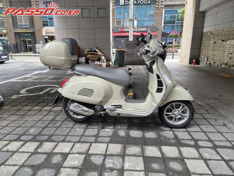 Vespa GTS 300 클래식