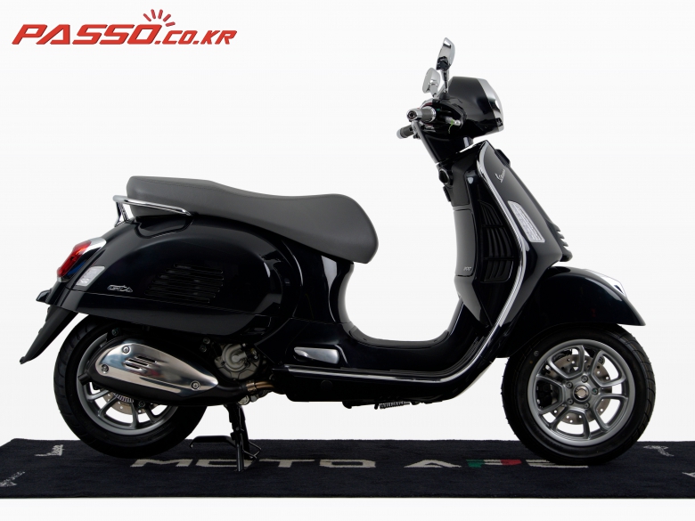 Vespa GTS 300 클래식