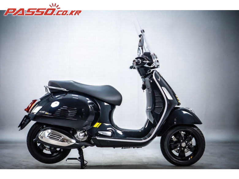 Vespa GTS 300 슈퍼테크