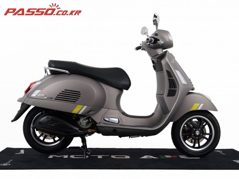 Vespa GTS 300 슈퍼테크