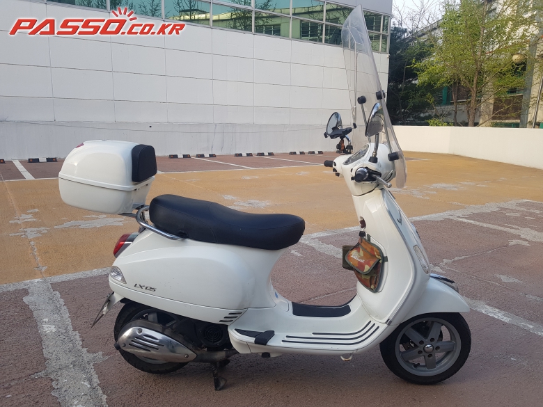 Vespa LX 125