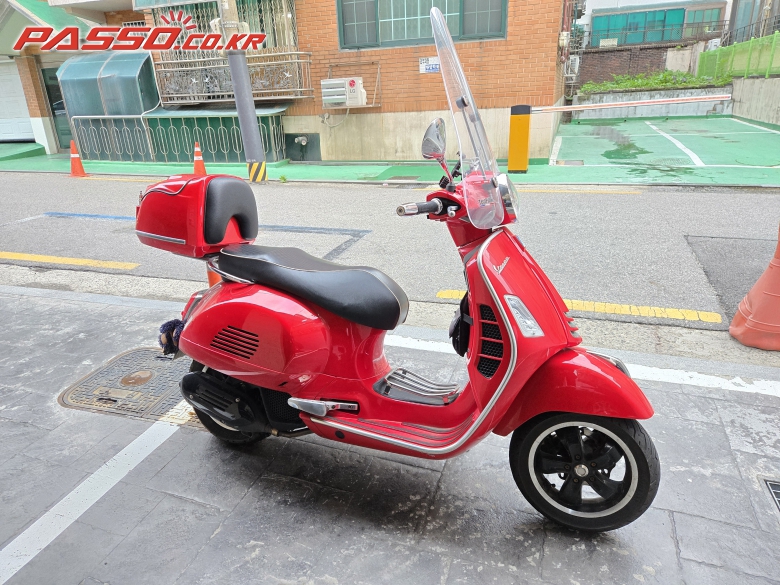 Vespa GTS 125 슈퍼스포츠