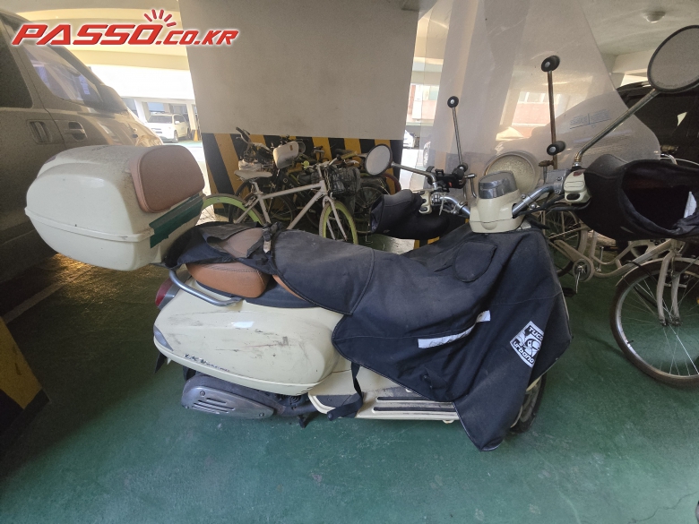 Vespa LXV 125