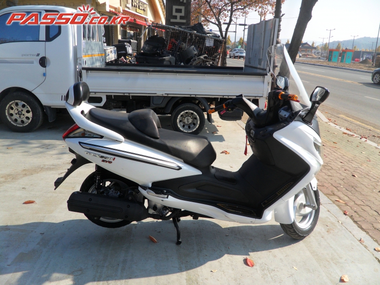 SYM 보이져 300  i EVO