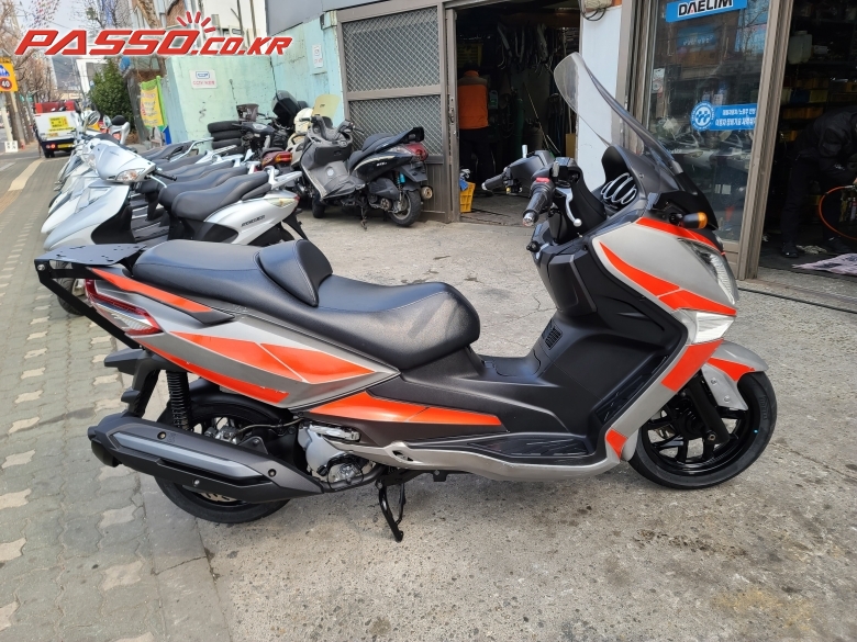 SYM 조이맥스 300 i ABS