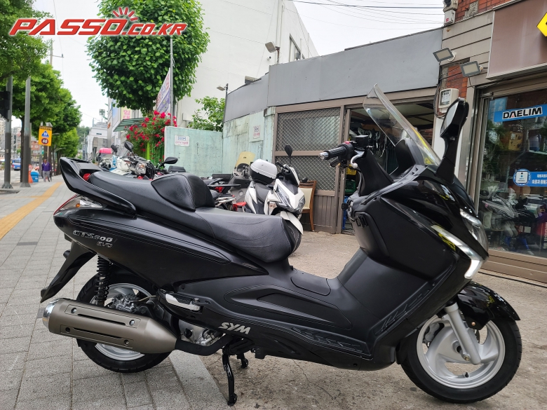 SYM 보이져 300  i EVO