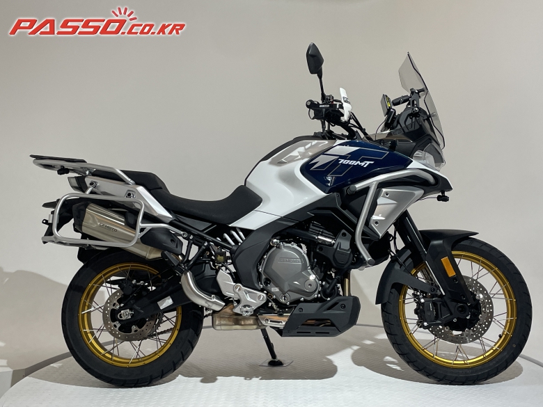 CFMOTO 700 MT