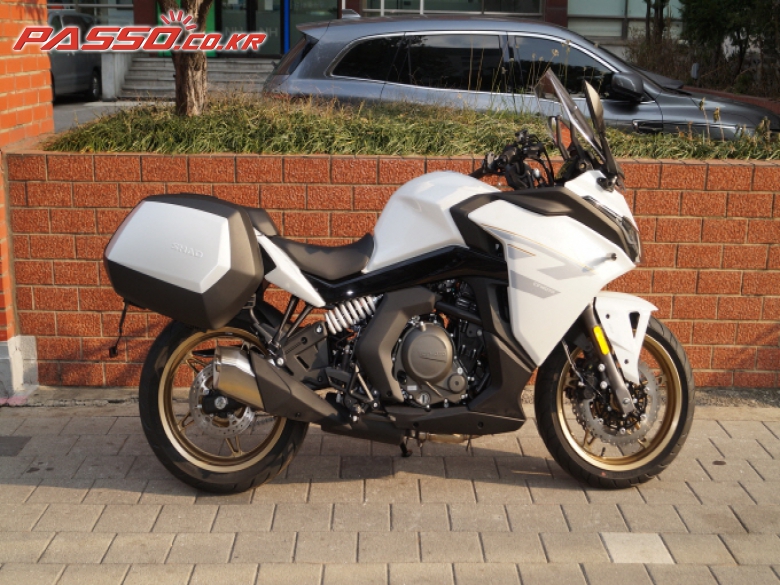 CFMOTO 650 GT