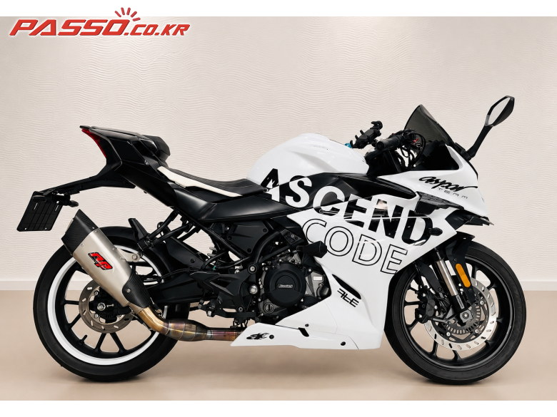 CFMOTO 300 SR