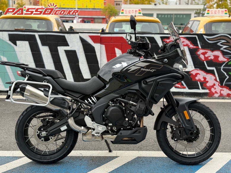 CFMOTO 700 MT