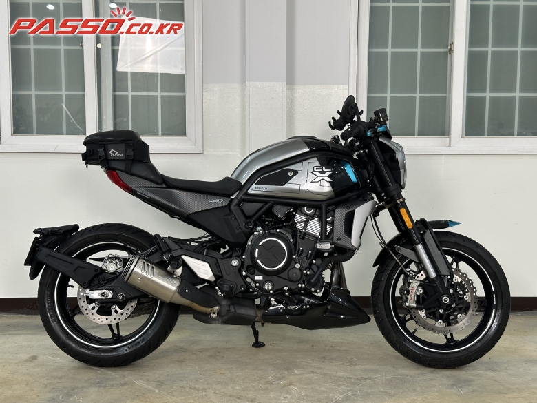 CFMOTO 700 CLX Sport