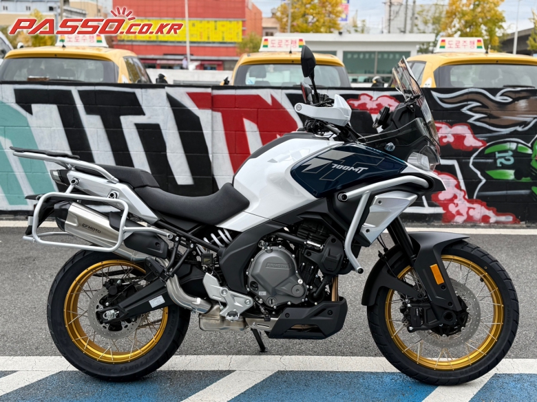 CFMOTO 700 MT