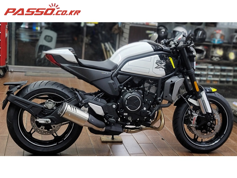 CFMOTO 700 CLX Sport
