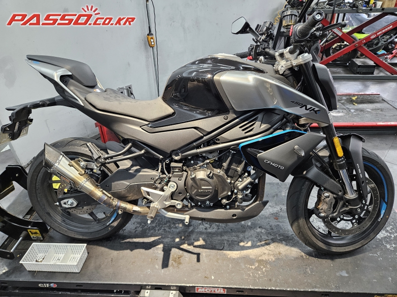 CFMOTO 450 NK