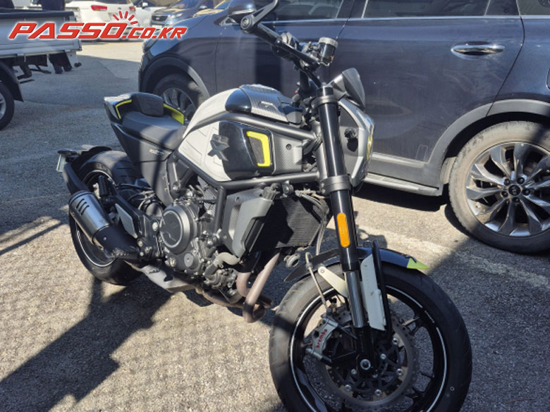 CFMOTO 700 CLX Sport
