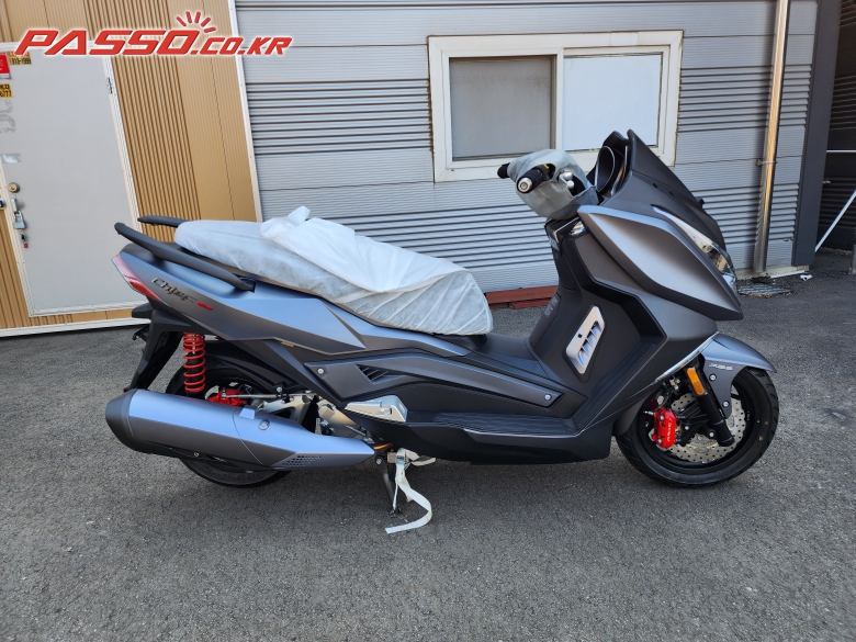 K&C Eric 300