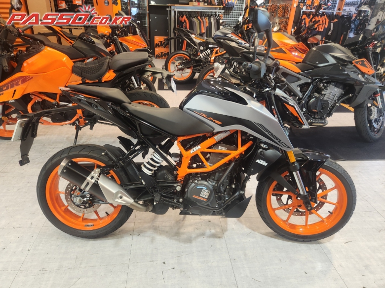KTM 390 Duke