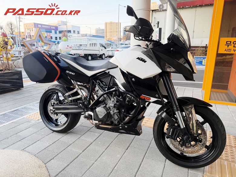 KTM 990 SMT