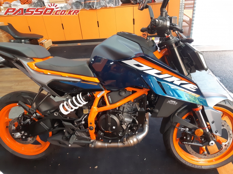 KTM 390 Duke