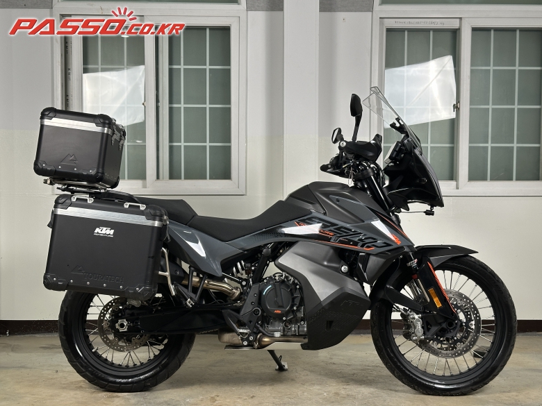 KTM 890 Adventure