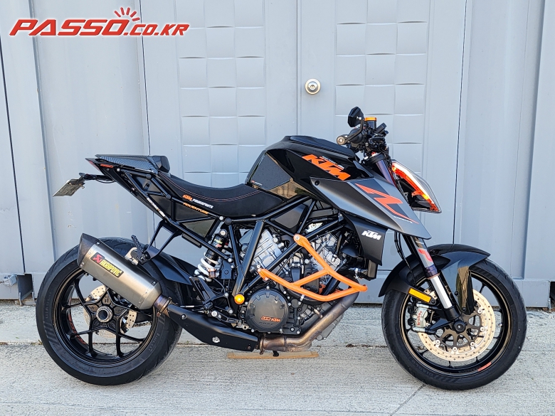 KTM 1290 Super Duke R