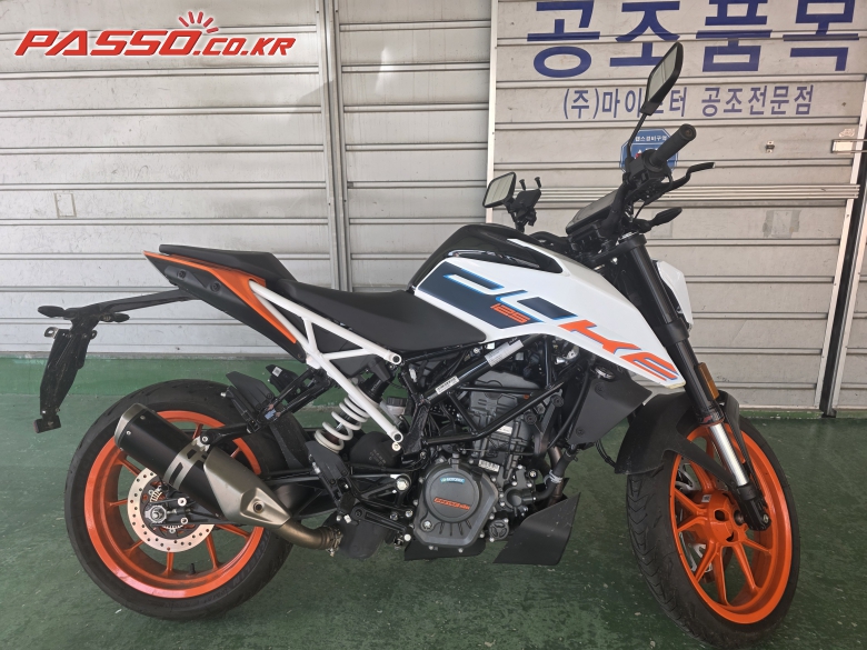 KTM 125 듀크
