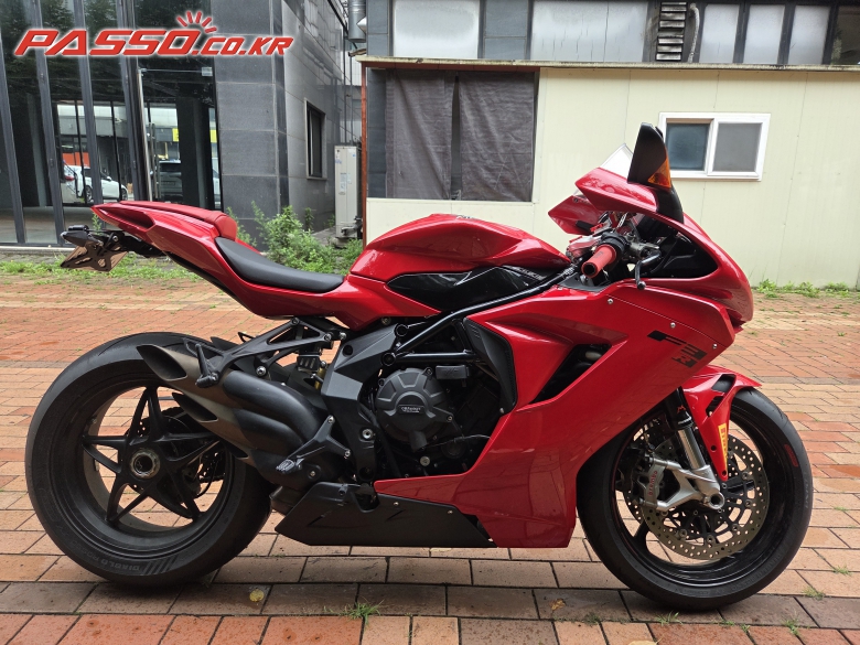 MV Agusta F3 R