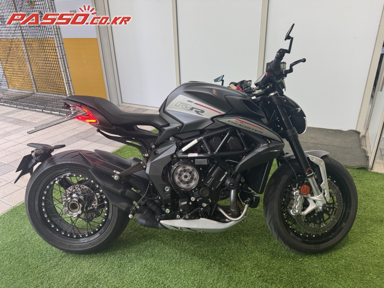 MV Agusta Dragster 800 RR SCS