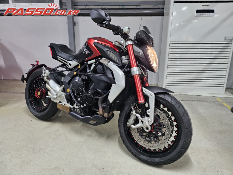 MV Agusta Dragster 800 RR